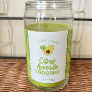 NWT Citrus Avocado Smoothie Candle 11oz 20 Hour Burn Lead-Free Wicks